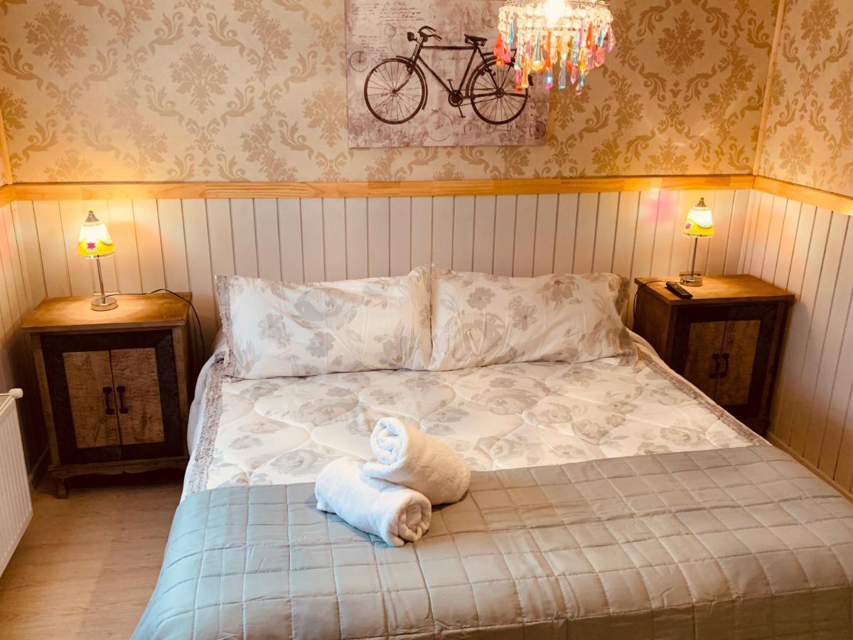 Arte Brisa Hostal Boutique Puerto Natales Esterno foto