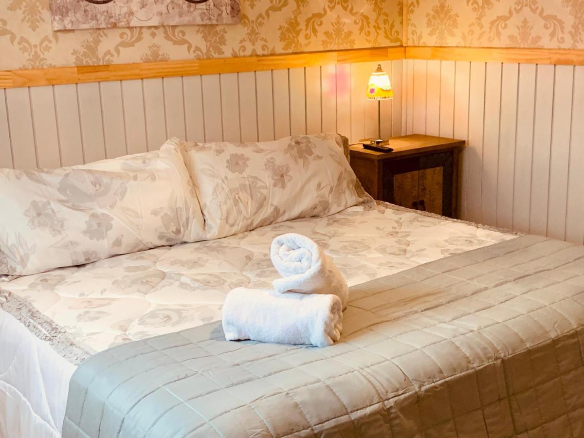 Arte Brisa Hostal Boutique Puerto Natales Esterno foto