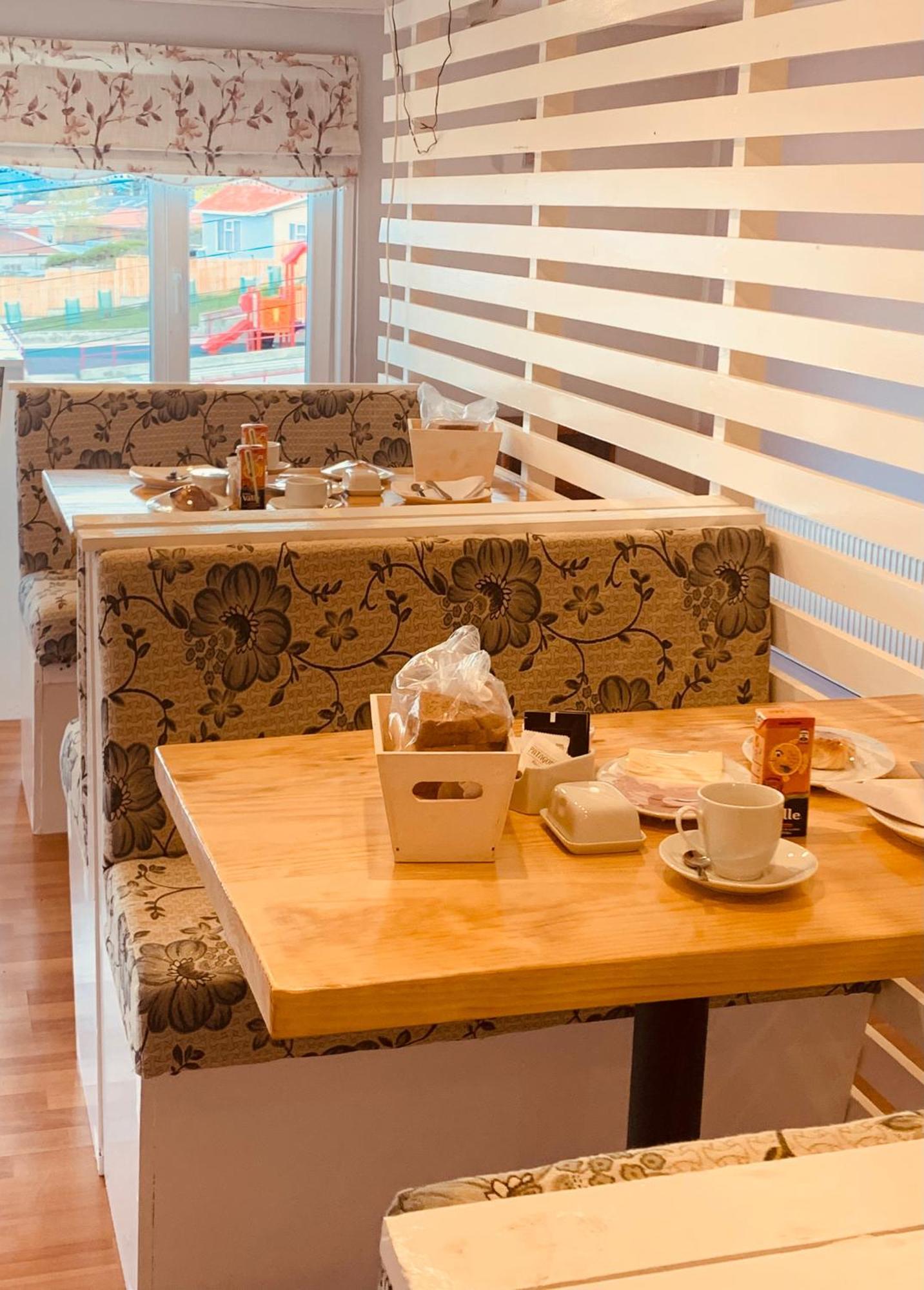 Arte Brisa Hostal Boutique Puerto Natales Esterno foto